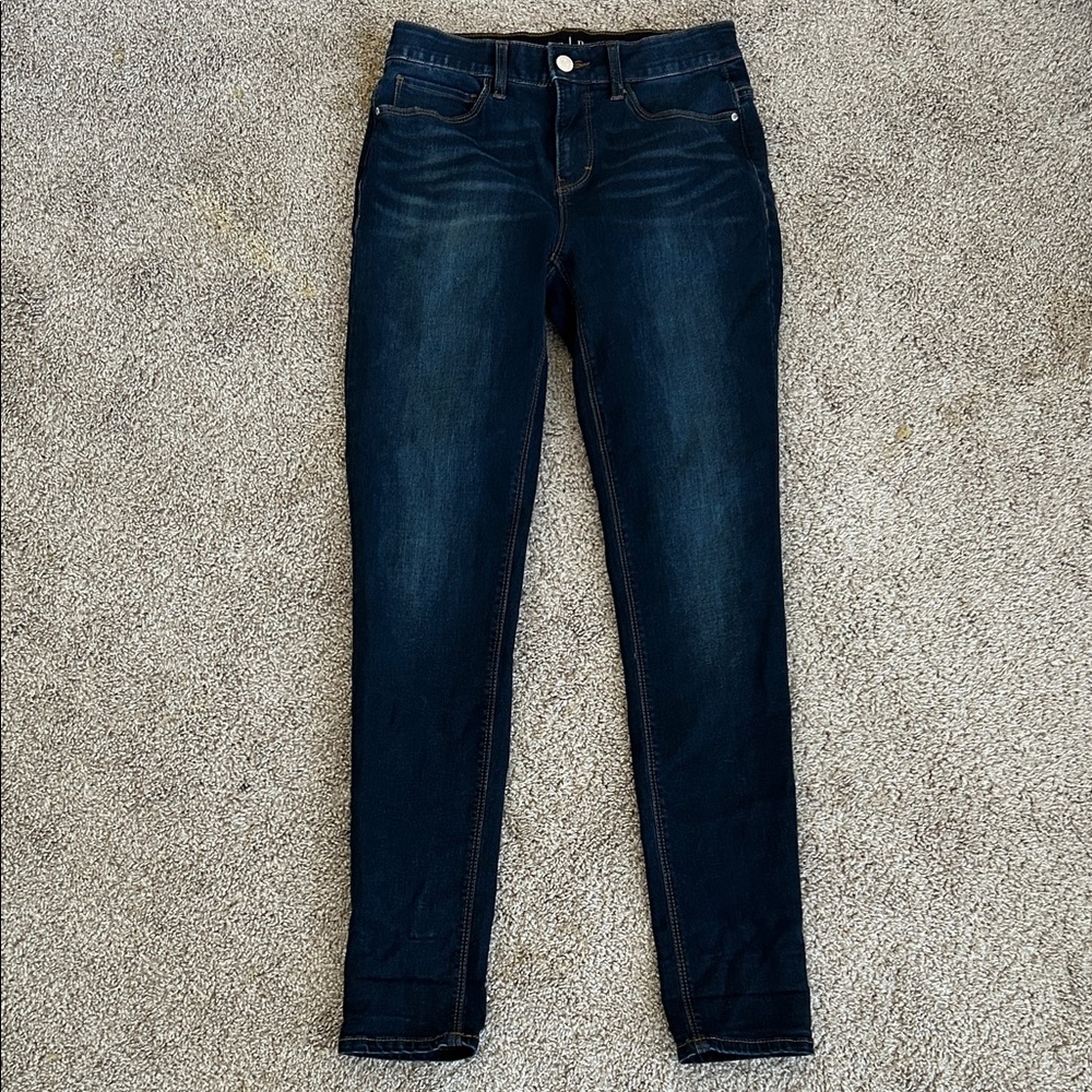 White House Black Market Skinny Jean Size 2